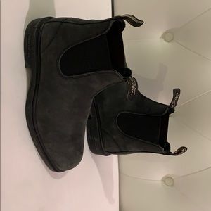 Blundstones